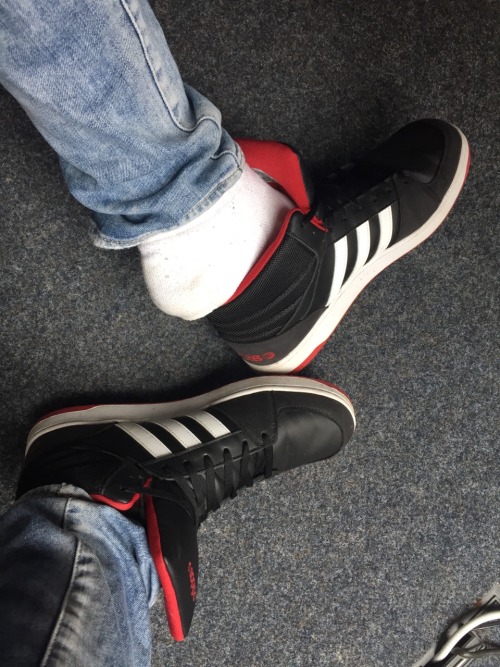 quo-vadis-kiel: Adidas Neo mit heißem cum drin und geilem smell!!! Hot guys, sex, sox, sneaks,