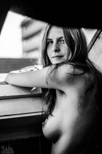 nudesartistic:  Photographer: Der Belichta