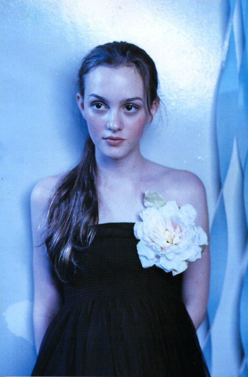 losdir:  stel-la-la:  A young Leighton Meester photographed by Sofia Coppola.  oh