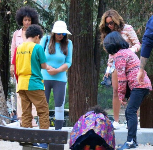hellyeahbeyonce:  Family bonding at Griffith Park in LA on Saturday.