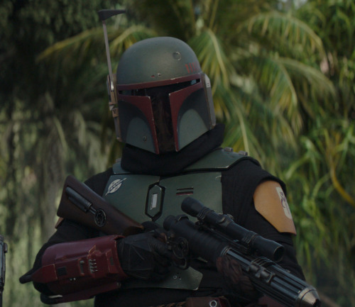 infinitepunches:In Mandalorian culture, painting your armor green symbolizes that you’re drive