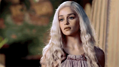 hobolunchbox:  Daenerys burns a little.  
