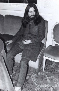 unchaineddaisychain:Do you have a moment to talk about our Lord and Savior George Harrison?