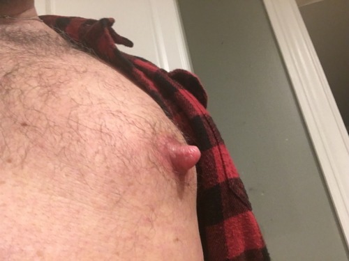 bearlvr69:#nipplepump, #bignips,#oxballs#,#nippleplay