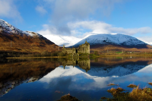 visitscotland:Kilchurn Castle on Loch Awe, Argyll and the Isles, Scotland. Credit: Ann Callaghan.
