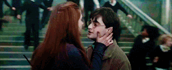 alekzmx:  Daniel Radcliffe kissing.  I`ll