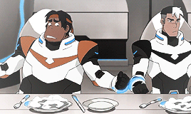 undinelance:shunk week 2k17 → [day 7] free dayShiro/Hunk interactions in season 01.