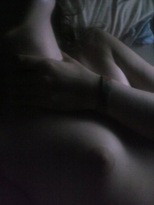 butterklumpen:  I’m drunk and I am really fond of this picture so I wanted to show it to you even though it might not be the best idea but it’s nothing special and only my boob so nobody really cares anyway(let me add that it is obviously not the