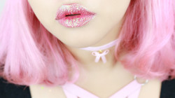 michellemoe:  Glitter Makeup Tutorial Puri choker 