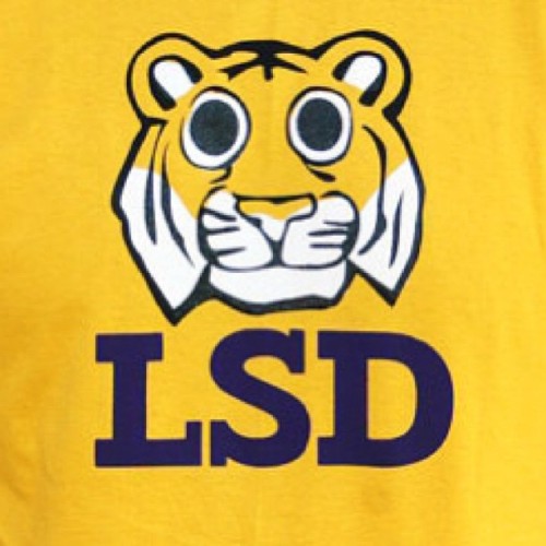 chrisgage:  Go Tigers ! Lol #lsu #batonrouge #lsd