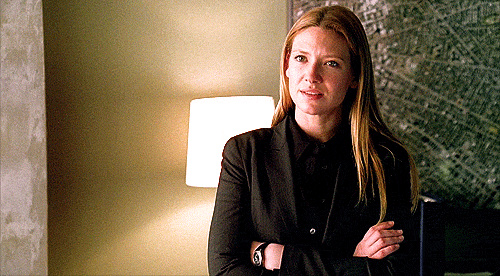 walkingonfire:  I’m not judging you. Olivia Dunham » 1x12 || The No-Brainer 