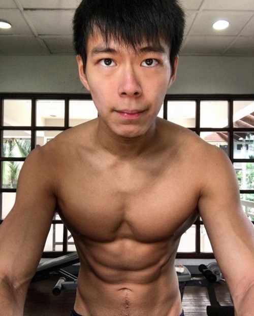 heymerlionboys:  Desmond Tan Wei @desmonkeyz