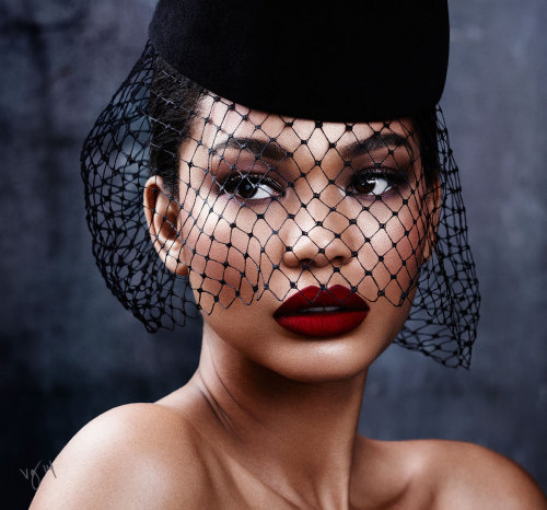 pumpkinspice13:  hall70:  imgmodels:  Chanel Iman photographed by Ben Hassett for Violet Grey’s The Violet Files  i want that red lipstick. it’s beautiful on her lips   Sexy!!! 💋💋💋