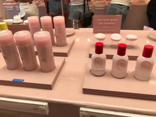 longlashedingenue:Glossier LA Showroom