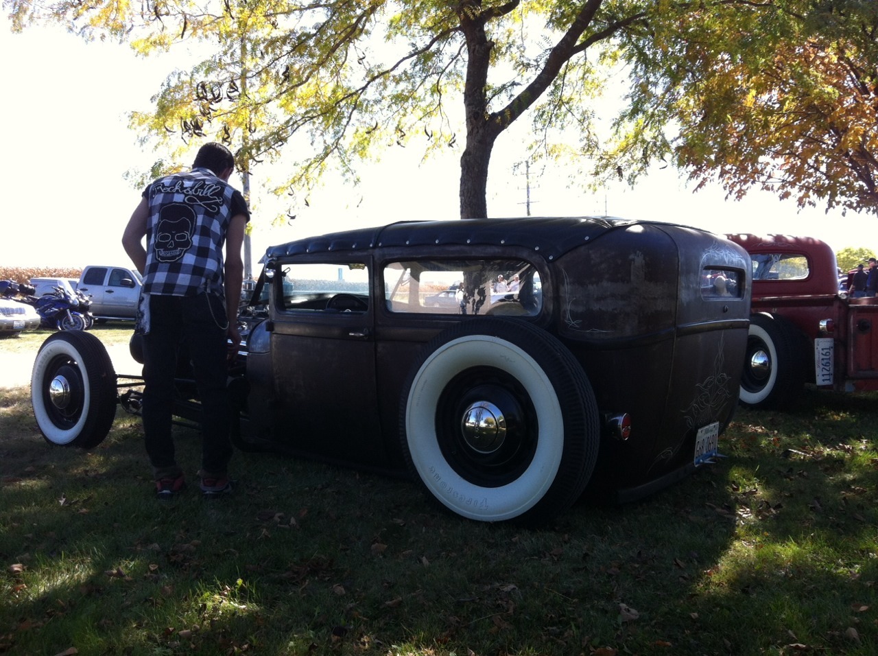 kustomkulturezach:  Best friend and Rockabilly associate, Mitch, checking out a beautiful
