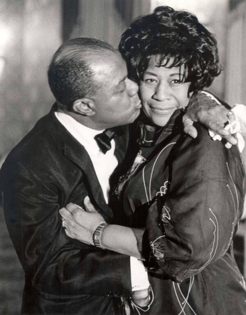 70sbestblackalbums: June 15 1996, US jazz singer Ella Fitzgerald died in Beverly Hills, California, 