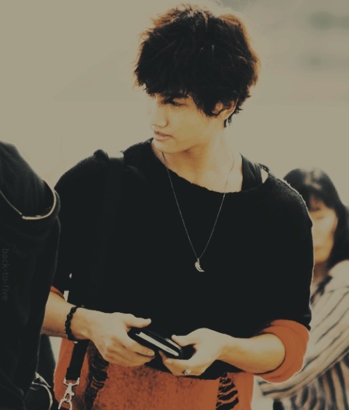 back-to-five:  5/? Dong Bang Shin Ki airport pics 