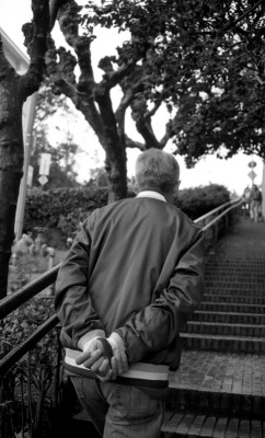 Tourist on Lombard Street. San Francisco, CA.
December 2014