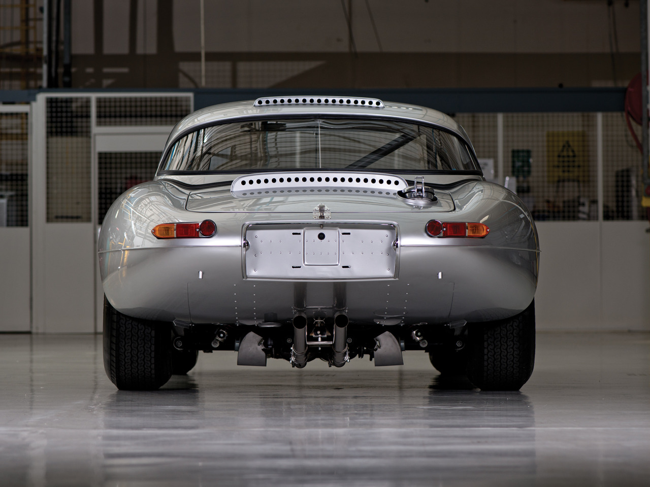gashetka:  2014 | Jaguar E-Type Lightweight | Source