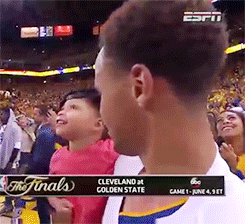 lustt-and-luxury:-teesa-:Before and after Game 5//Riley Curry imitating her dad.so cute