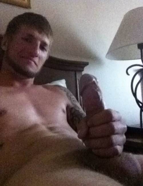 straightdudesnudes:  God I love a white boy who makes sexting easy. Riley immediately began to show off the goods. And trust me you’re going to want to see his cum shot video. Let me know how badly you wanna see by your replies!