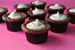 mycupcakeromance:  Chocolate Souffle Cupcakes
