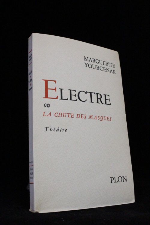 So I was looking for something else to read in French and came across Yourcenar’s Greek poetry trans