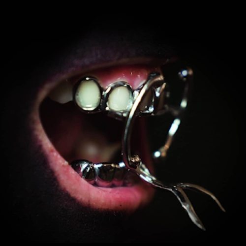 beautifulbizarremagazine:// Adrian Flores aka Juanita Care, Dental JewelryAdrian Flores (@juanita.ca