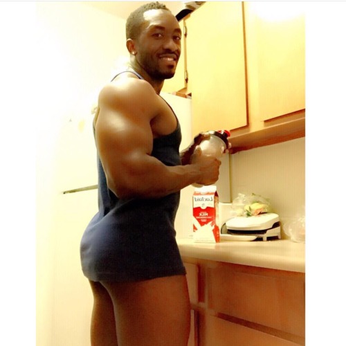 bmoneyuniverse:Christopher Chance😊😊😍😋🎂🎂🙌🏾  Ig @starstrucknyc