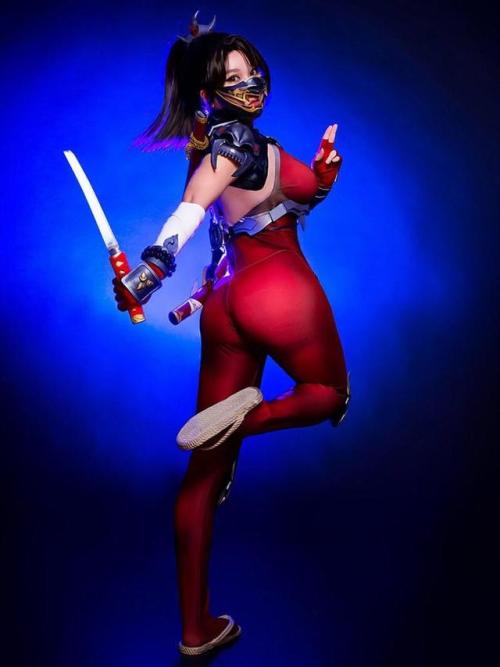 welovecosplaygirls: More of Taki from Soul Caliber IV. Cosplay photoshoot! Source: We Love Cosplay G
