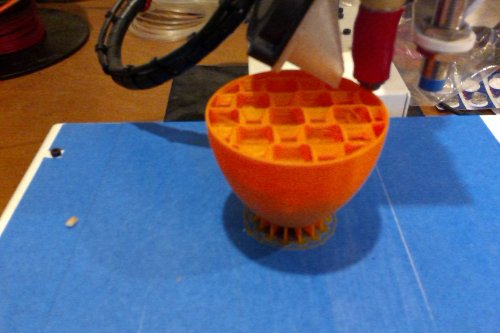 birdthatlookslikeastick: birdthatlookslikeastick: A 4 inch tall, bright orange egg will be taking sh
