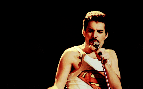 putuporshutthehellup:  No one compares 