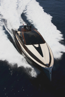 zenhance:  Luxury Yacht | Source 