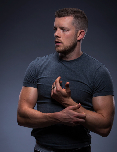 imagerie-des-adultes: Russell Tovey 259. Russell Tovey - 8.6