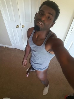 sex-magiq:Who’s this chocolate Adonis?