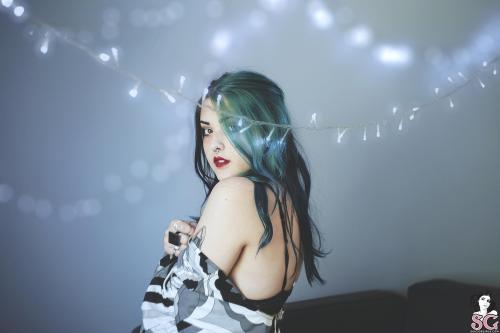 past-her-eyes:  Noirique Suicide noirique.suicidegirls.com Link to South African SuicideGirls