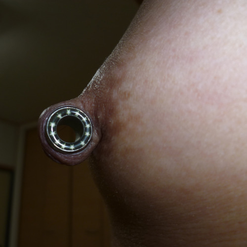 women-with-huge-nipple-rings.tumblr.com/post/69264486652/