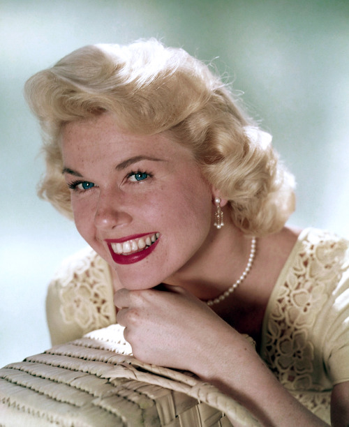 Happy 90th birthday to Doris Day!