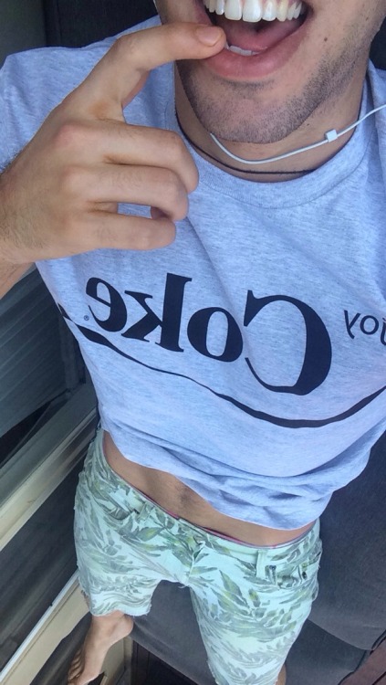 b0yonce:  Enjoy Coke?