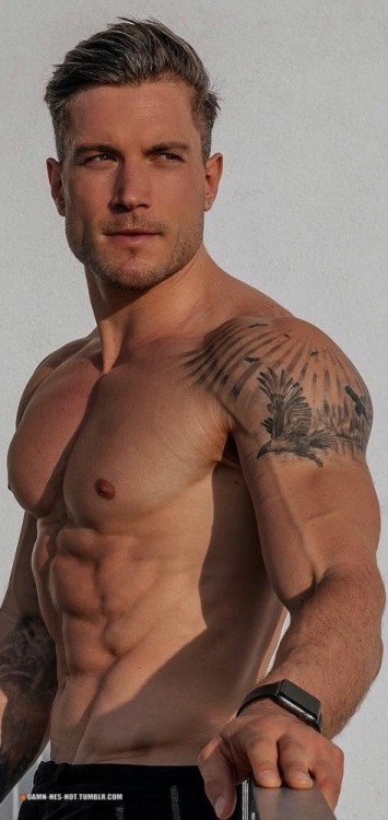 Damn-Hes-Hot:  Damn He’s Hot!  Follow For Multiple Daily Pics Of Nothing But Hot