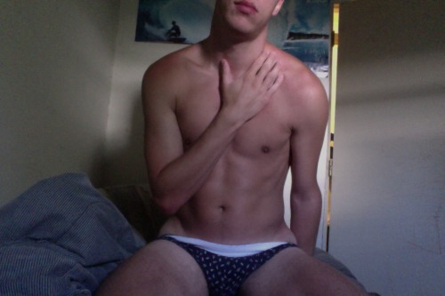 gaypxle: Submission by: shwnchvr.tumblr.com/Want to submit your photo? submit it here -http:/