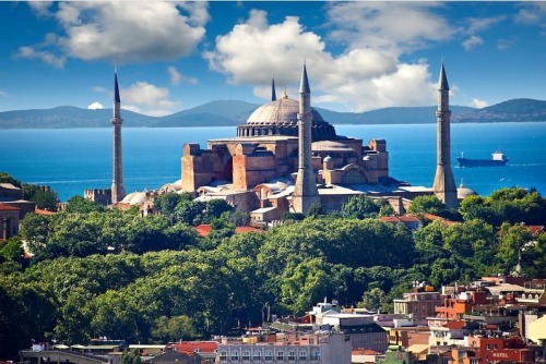 arthistoryfeed:The exterior of #HagiaSophia Sophia built by Emperor Justinian. The size of the dome 