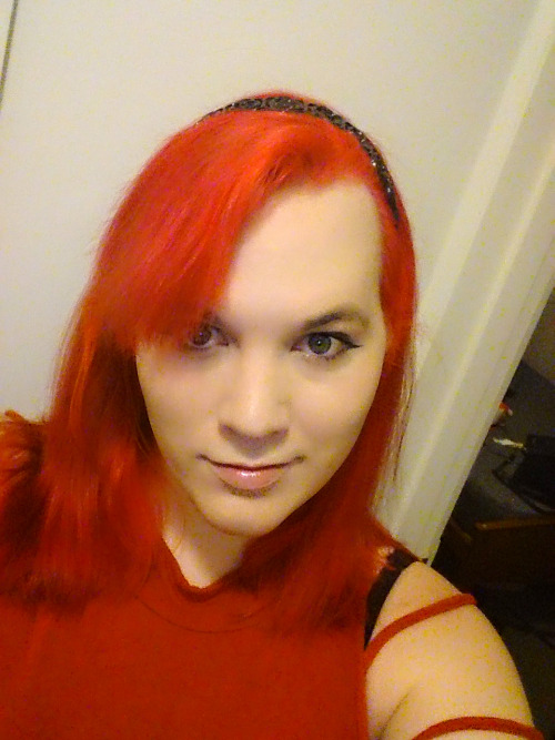 red-valentine:Photos with the new phone!