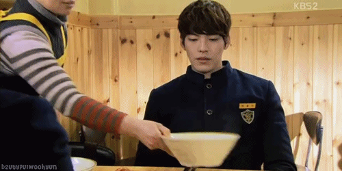 sanhwaluv:  Heung Soo and Nam Soon eating ramyun together ♥ 