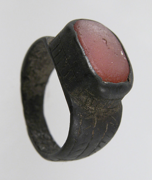 Frankish ringMade in Kuhn, Northern France, 1st–4th century ADSilver, carnelianFrom the Metropolitan