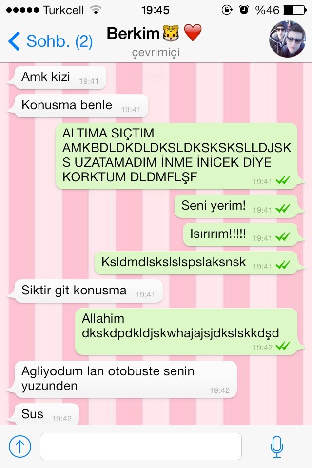 pikachununkuyrugu:  kitaplaraasikbirkiz:  baymimiik:  soyle bir iliski aslinda  tam