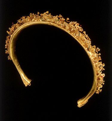 ephemeral-elegance: Hellenistic Gold Diadem with Floral Ornamentation, ca. 3rd century B.C. via unkn