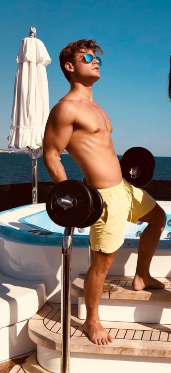 malecelebhub:GARRETT CLAYTON porn pictures