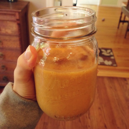 Tis the season for pumpkin spice smoothies! &frac12; cup pumpkin purée1 banana&frac12; cup vanilla s