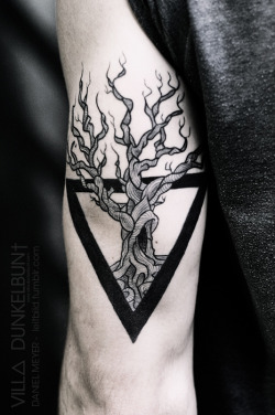 fuckyeahtattoos:  Triangle Tree by Daniel Meyer @ VILL∆ DUNKELBUN†  